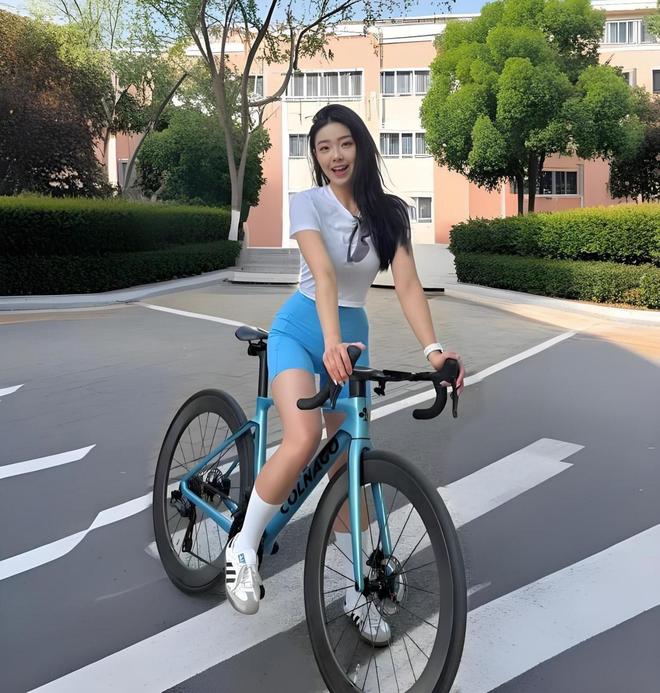 车怎么样属于什么档次闪电跟捷安特怎么选凯发k8娱乐唯一单车产业报告：崔克自行(图9)